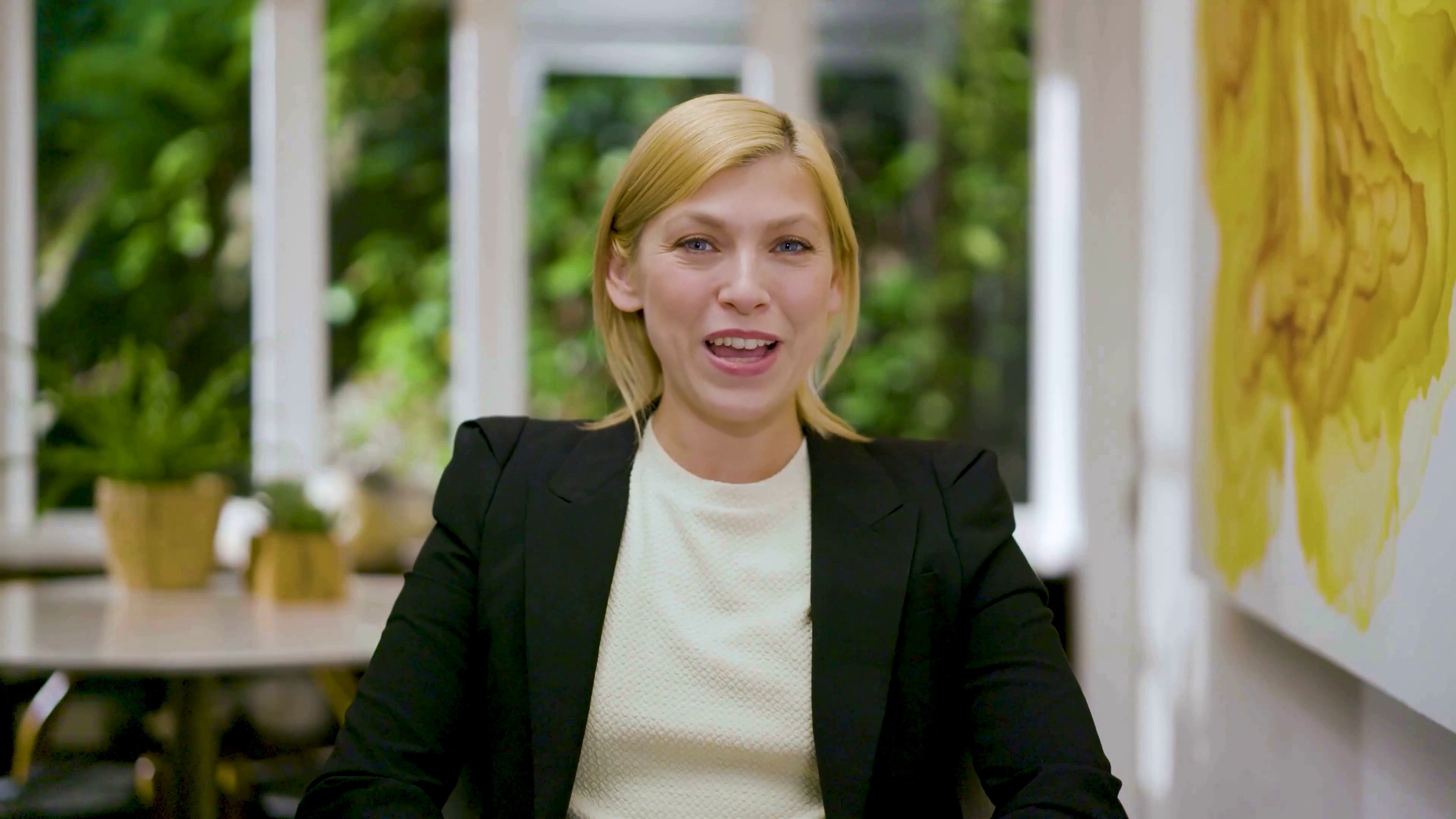 Julia - Home Office